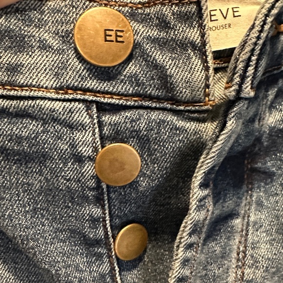 EVEREVE Denim Trousers, high waist button fly, size 28. Like new! - Picture 3 of 7